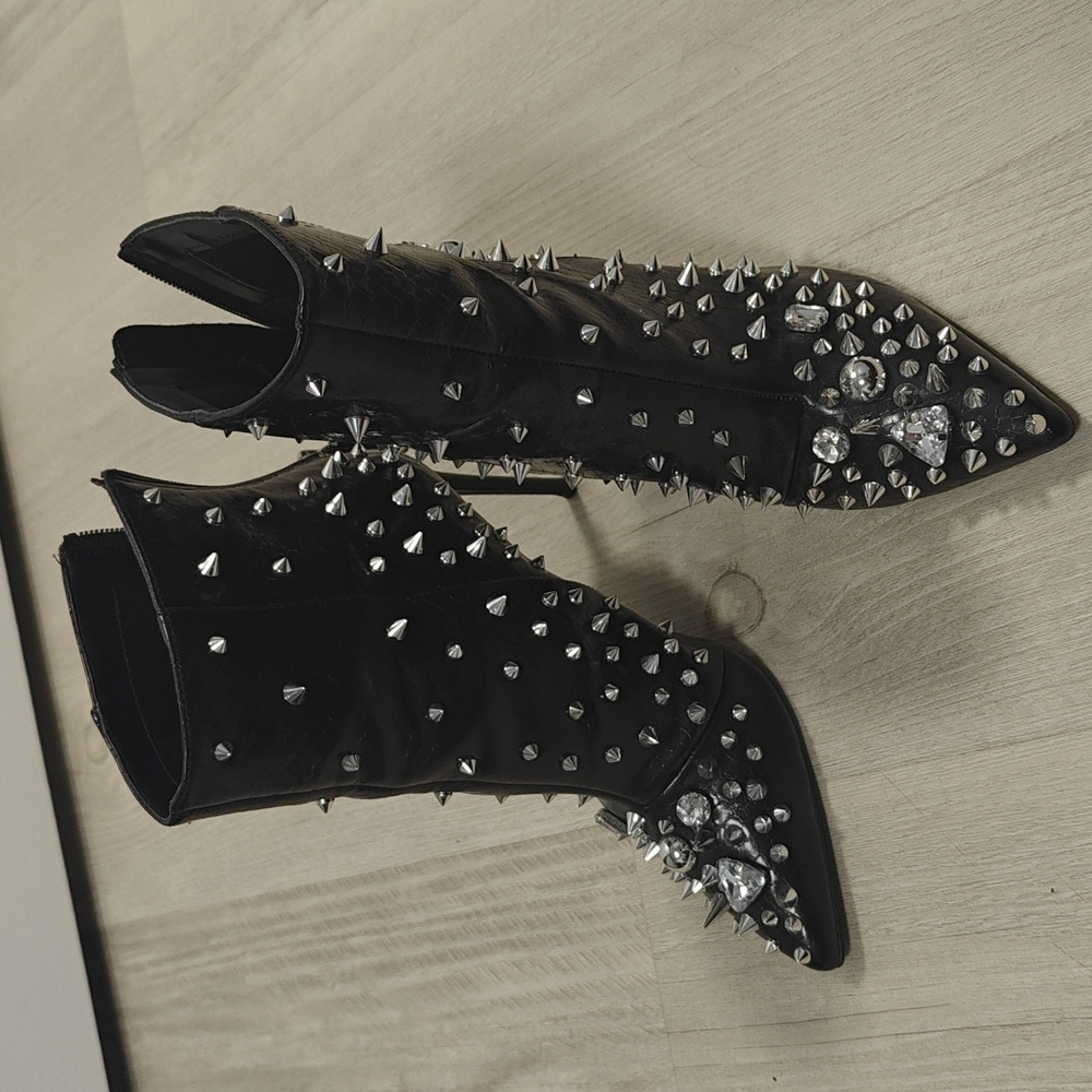Steve Madden Stiletto Ankle Boot size 8